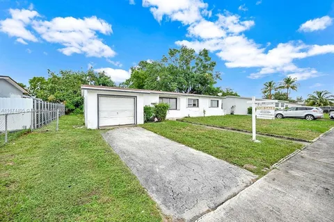 3781 NW 192nd St, Miami Gardens FL 33055