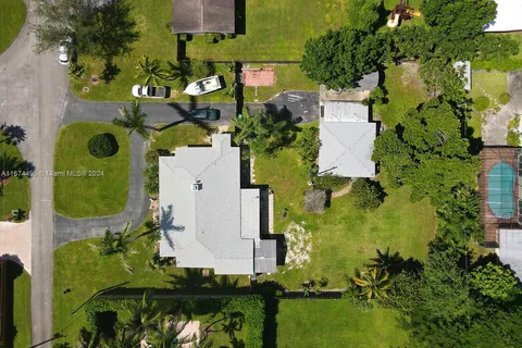 8251 SW 134th St, Pinecrest FL 33156