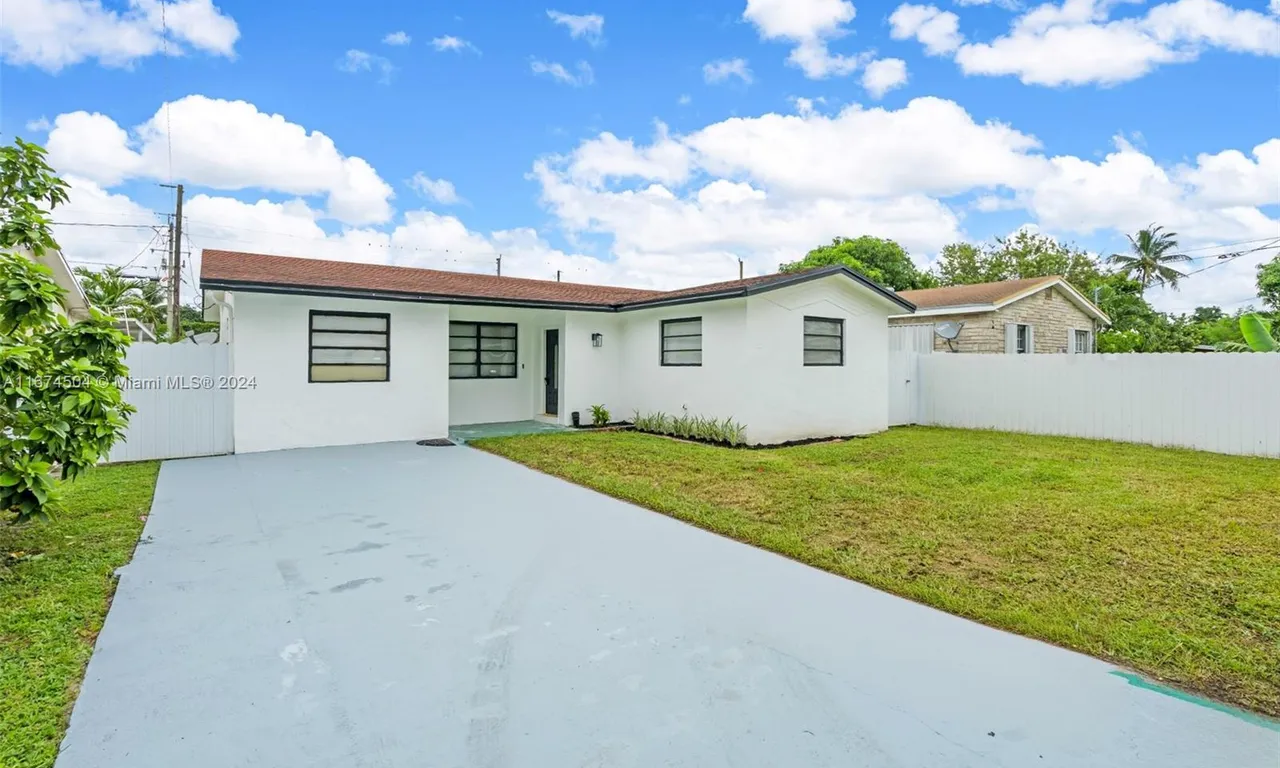 335 NE 173rd St, North Miami Beach FL 33162