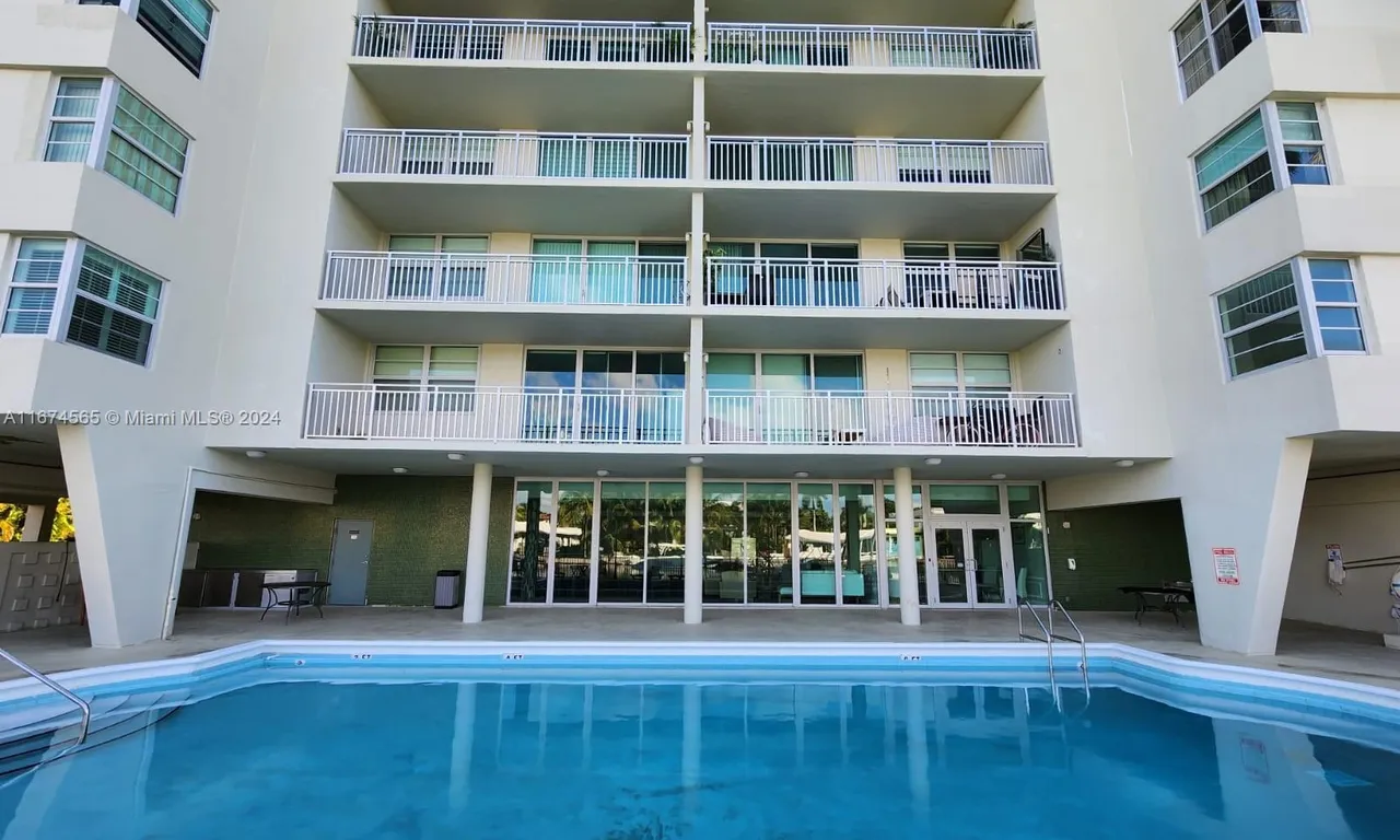 9500 W Bay Harbor Dr # 4F, Bay Harbor Islands FL 33154