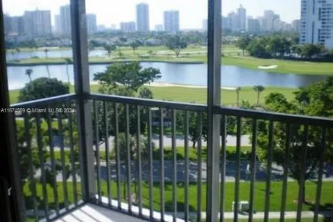 3475 N Country Club Dr # 504, Aventura FL 33180