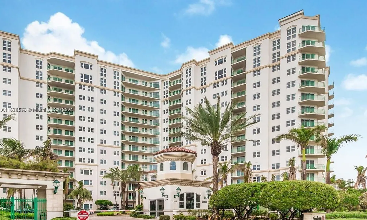 19900 E Country Club Dr # 307, Aventura FL 33180