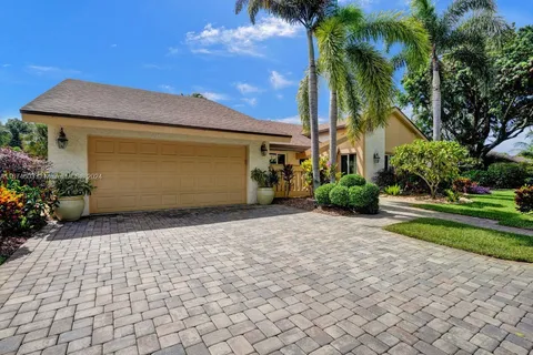 9450 SW 10th Ct, Plantation FL 33322