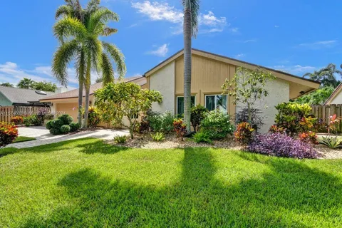 9450 SW 10th Ct, Plantation FL 33324