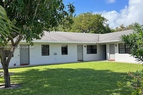 1099 NE 35th St, Oakland Park FL 33334