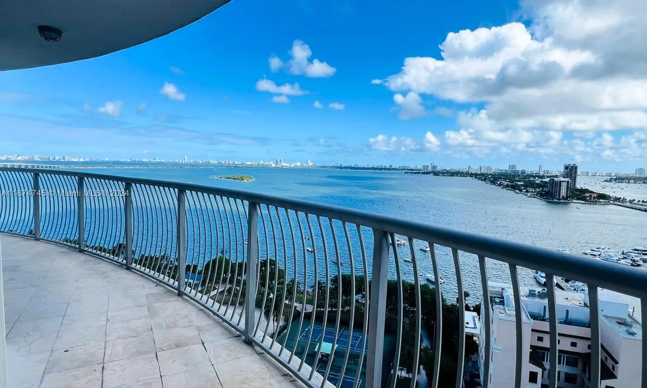 1750 N Bayshore Dr # 2102, Miami FL 33132