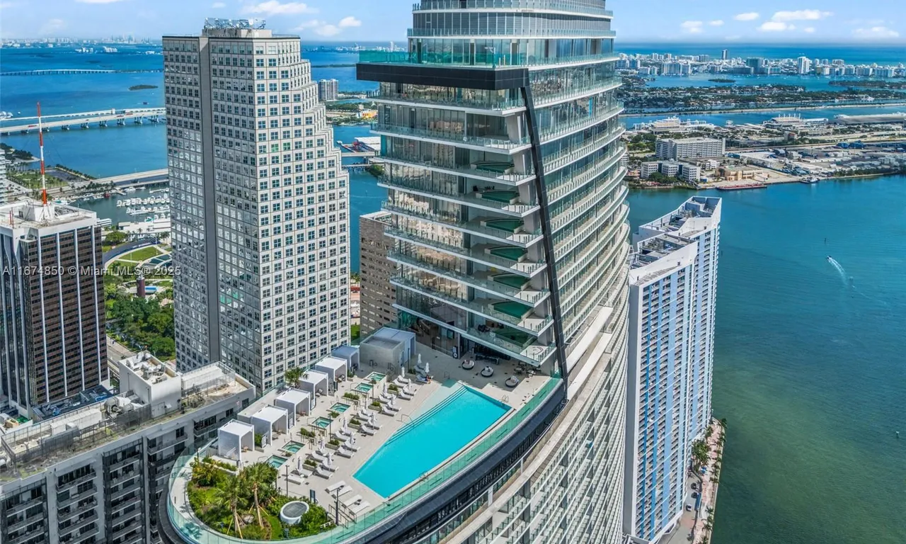 300 Biscayne Blvd Way # 1708, Miami FL 33131
