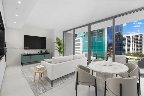 300 Biscayne Blvd Way # 1708, Miami FL 33131