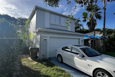 1241 SW 46th Way, Deerfield Beach FL 33442