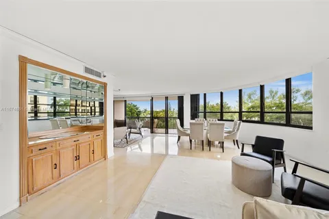 10175 Collins Ave # 307, Bal Harbour FL 33154