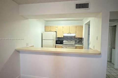 8160 Geneva Ct # 509, Doral FL 33166