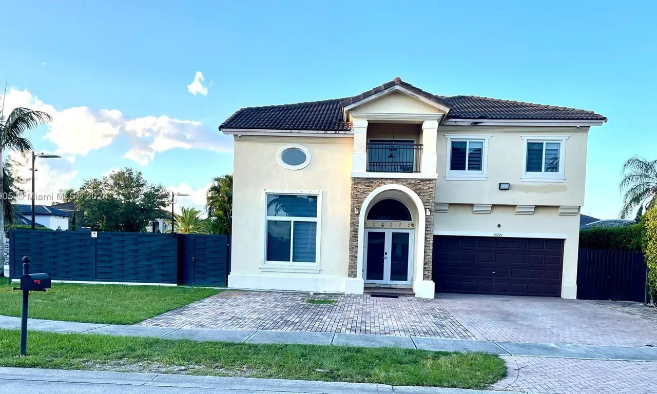 15271 SW 15th Way, Miami FL 33194