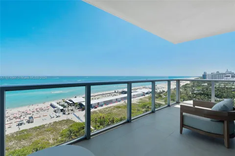 2201 Collins Ave # 1228, Miami Beach FL 33139