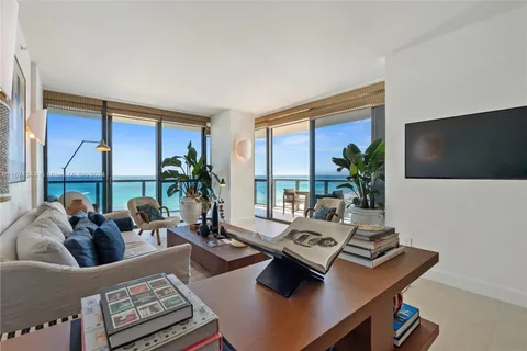 2201 Collins Ave # 1228, Miami Beach FL 33139