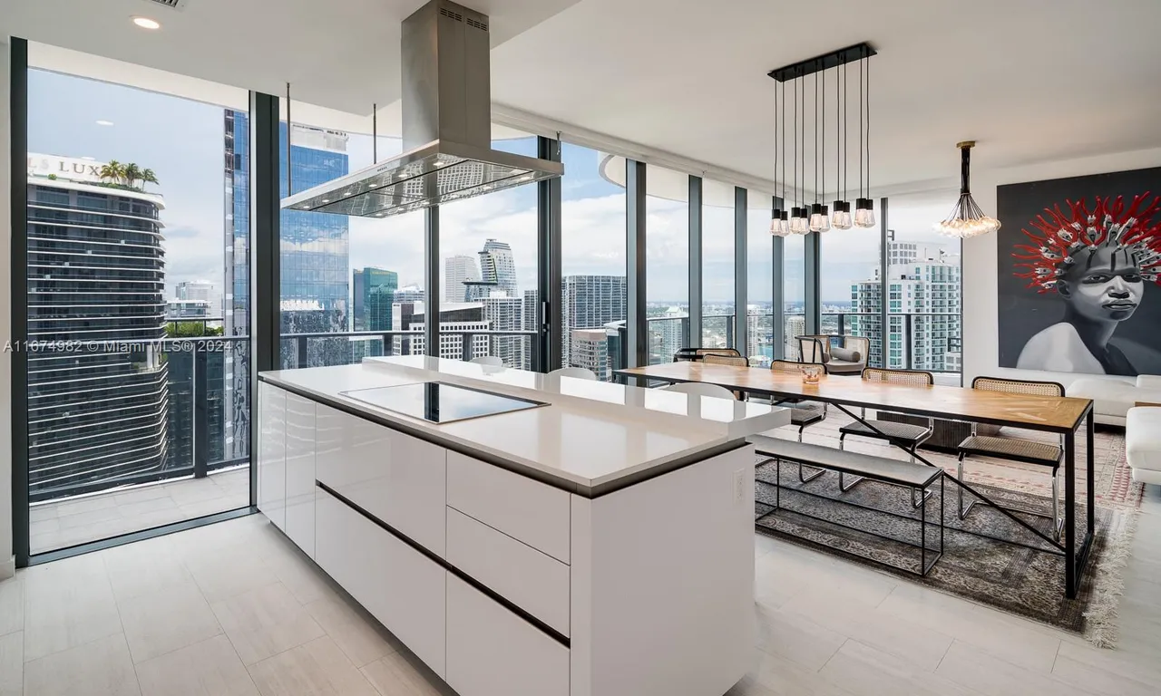 1000 Brickell Plz, Miami FL 33131