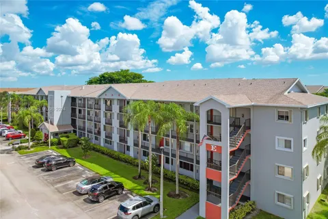 801 SW 138th Ave # 404E, Pembroke Pines FL 33027