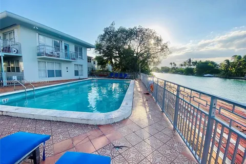 1289 Marseille Dr # 46, Miami Beach FL 33141