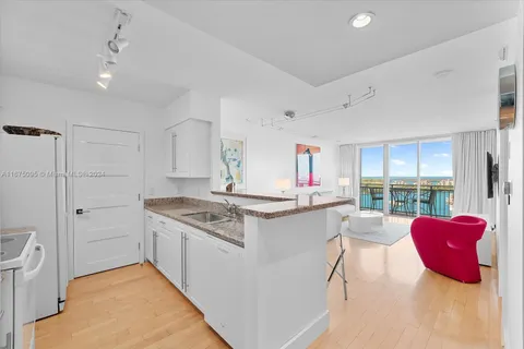 90 Alton Rd # 2206, Miami Beach FL 33139