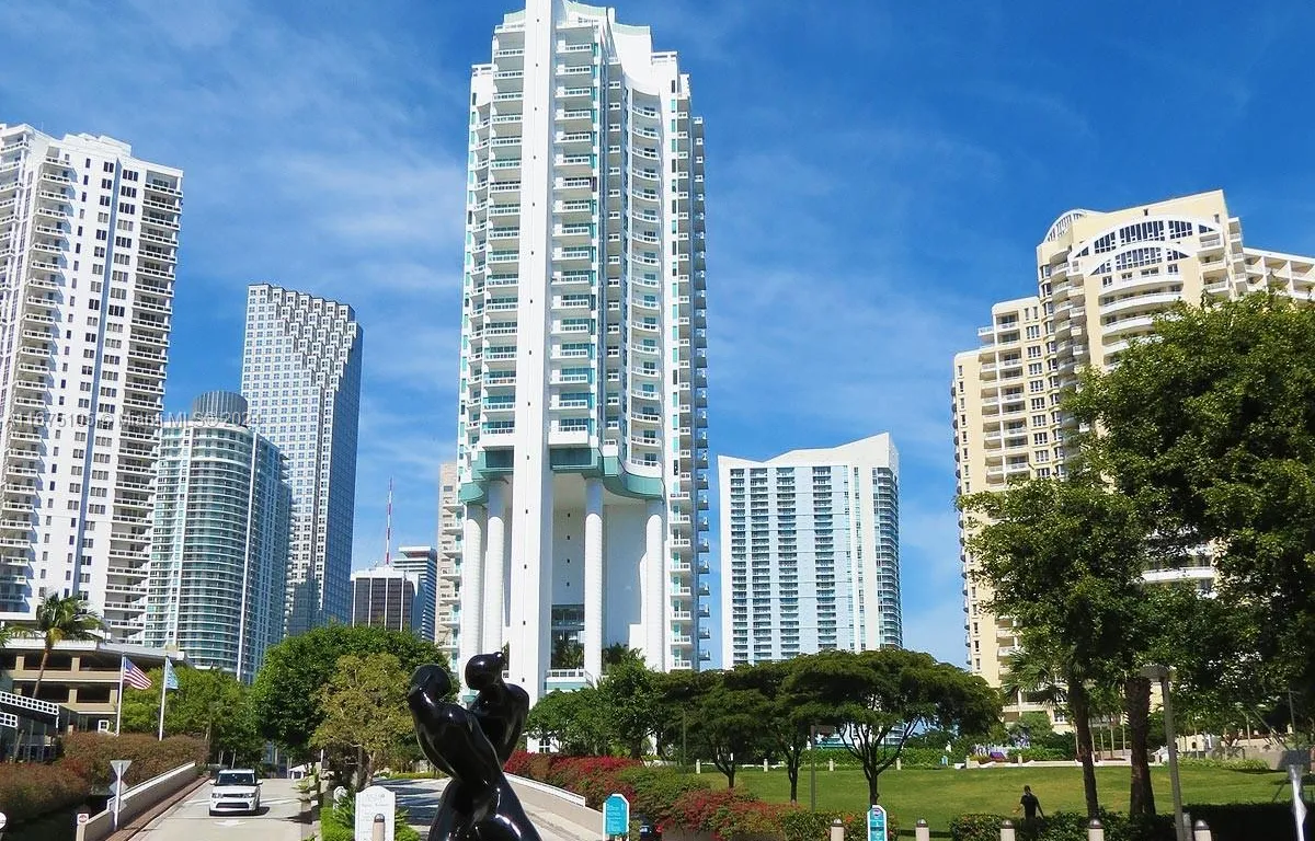 900 Brickell Key Blvd # 2303, Miami FL 33131