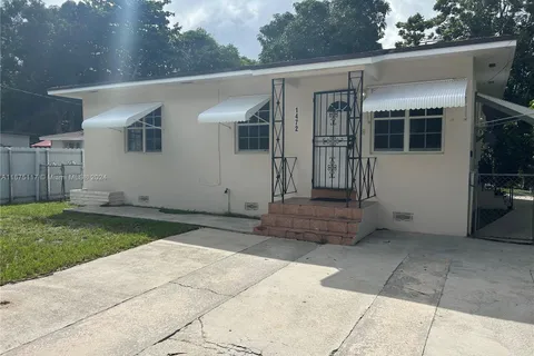 1472 NW 41st St, Miami FL 33142