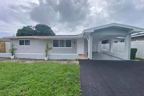 8460 NW 10th St, Pembroke Pines FL 33024