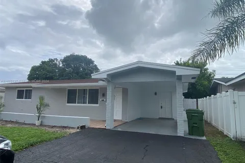 8460 NW 10th St, Pembroke Pines FL 33024