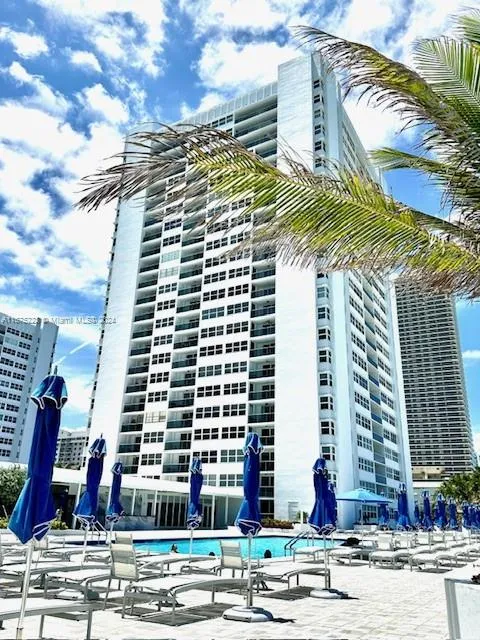 1890 S Ocean Dr, Hallandale Beach FL 33009