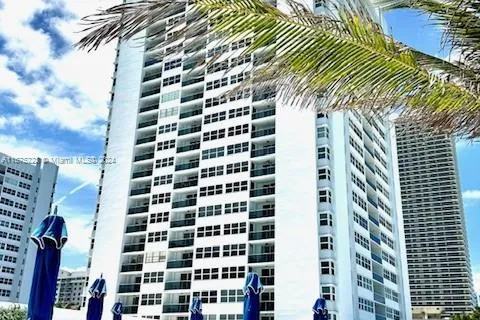 1890 S Ocean Dr, Hallandale Beach FL 33009