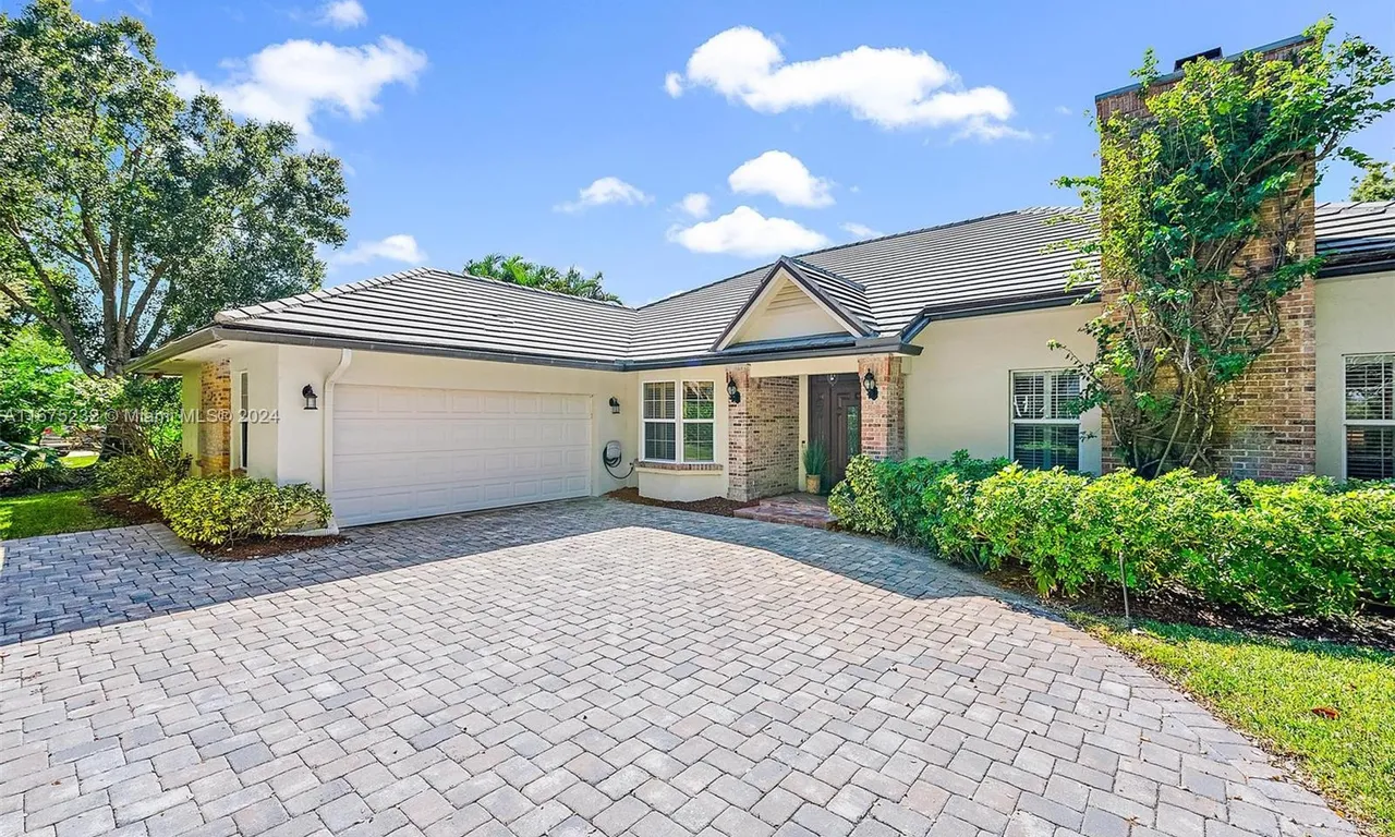 18433 SE Heritage, Tequesta FL 33469