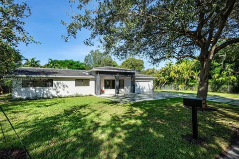 12820 SW 83rd Ct, Pinecrest FL 33156