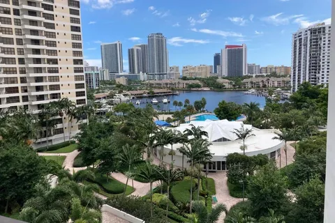 600 Three Islands Blvd # 721, Hallandale Beach FL 33009