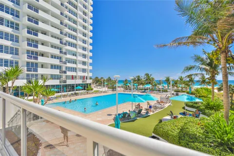 100 Lincoln Rd # 914, Miami Beach FL 33139