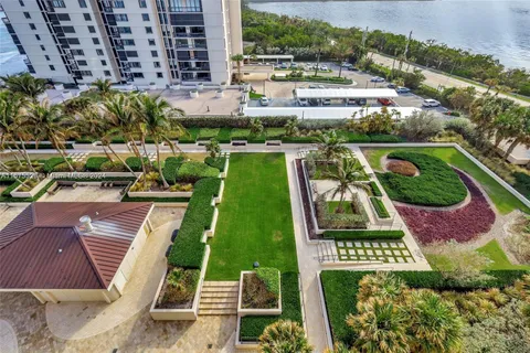 5380 N Ocean Dr # 20J, Singer Island FL 33404