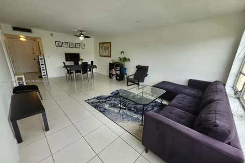 851 NE 14th Ave # 420, Hallandale Beach FL 33009