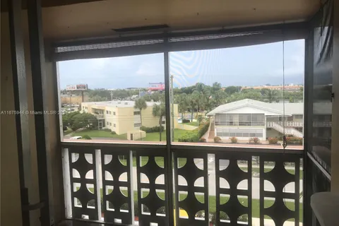 941 Crystal Lake Dr # 408, Deerfield Beach FL 33064