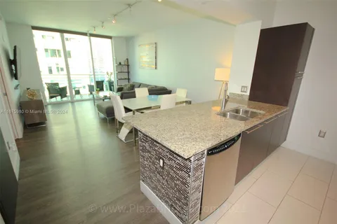 950 Brickell Bay Dr # 2502, Miami FL 33131