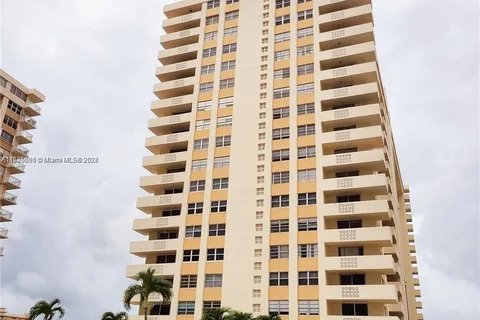 1833 S Ocean Dr # 1111, Hallandale Beach FL 33009