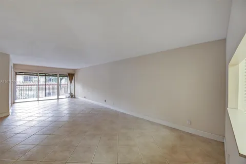 3043 Riverside Dr # 222, Coral Springs FL 33065