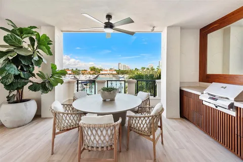 2532 Fisher Island Dr # 6302, Miami Beach FL 33109