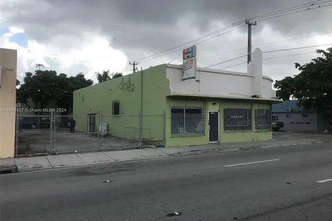 2401 NW 27th Ave, Miami FL 33142