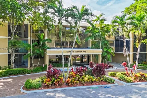 16200 Golf Club Rd # 309, Weston FL 33326