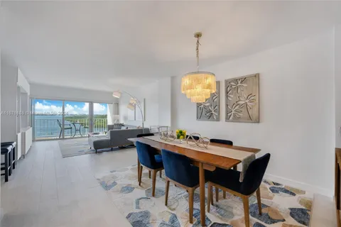 500 Bayview Dr # 926, Sunny Isles Beach FL 33160