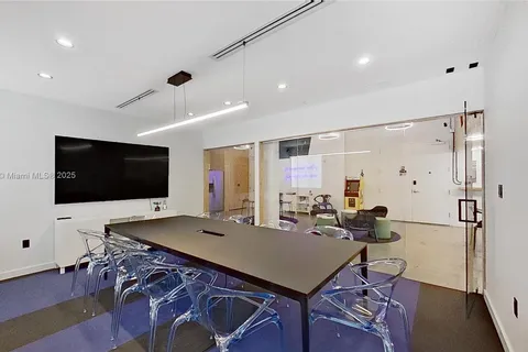250 NW 23rd St # 402, Miami FL 33127