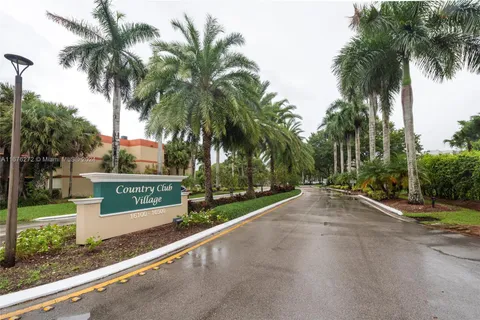 16100 Golf Club Rd # 312, Weston FL 33326