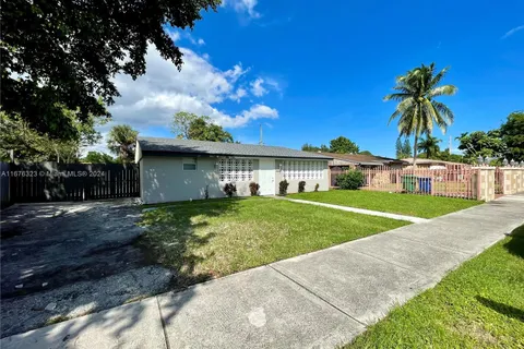 3161 NW 4th St, Lauderhill FL 33311