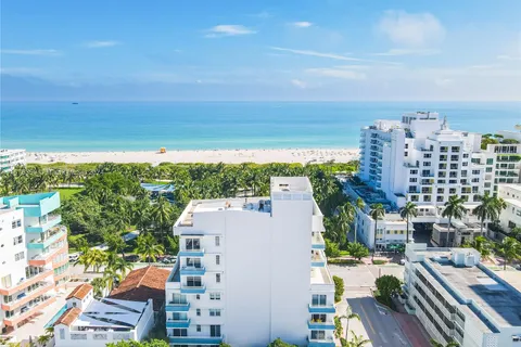 200 Ocean Dr # 6B, Miami Beach FL 33139