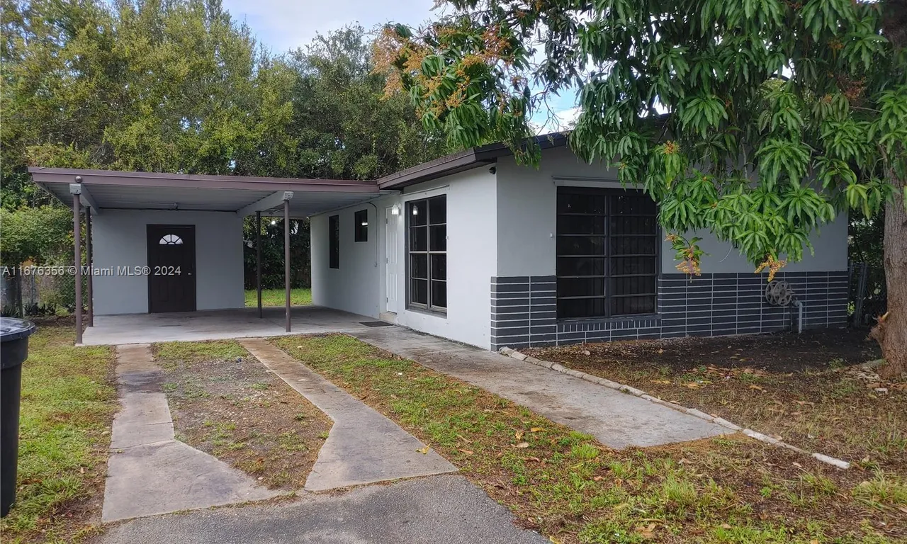 1501 NE 151st Ter, North Miami Beach FL 33162