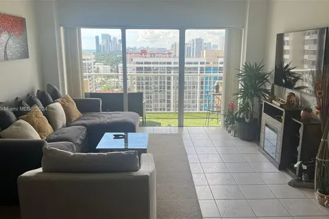 1965 S Ocean Dr # 17M, Hallandale Beach FL 33009