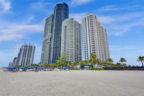 18683 COLLINS AVE, Sunny Isles Beach FL 33160