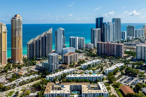 17555 Collins Ave # 1704, Sunny Isles Beach FL 33160